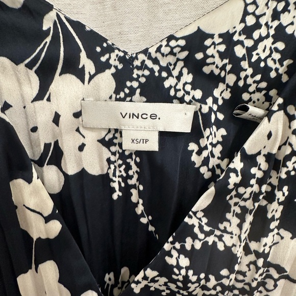 Vince Arboretum Pleated Floral Mini Dress - Picture 4 of 5